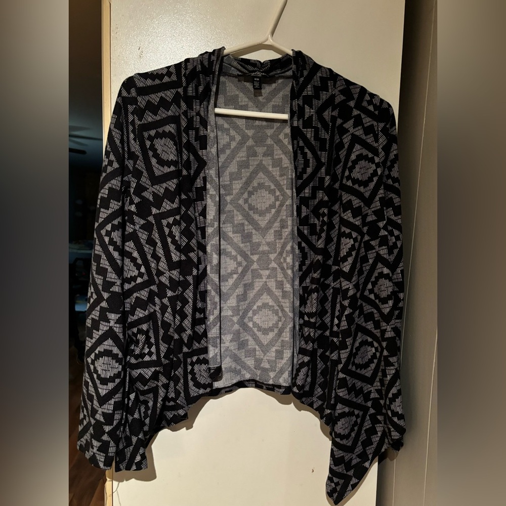 2/$25 Streetwear Society cardigan
